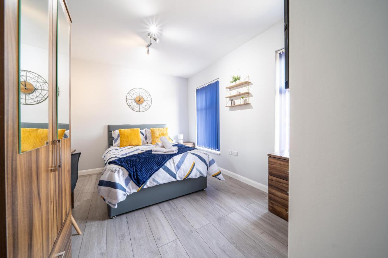 Studios With Ensuite Showers & Share Kitchens Prime Location Near Hospital, Town Center Apt 3 St Helens  ภายนอก รูปภาพ