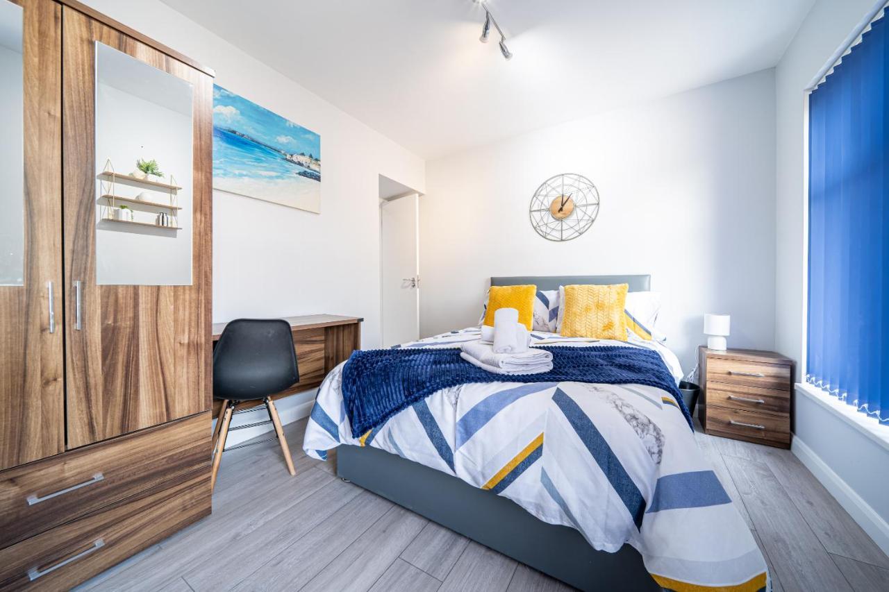 Studios With Ensuite Showers & Share Kitchens Prime Location Near Hospital, Town Center Apt 3 St Helens  ภายนอก รูปภาพ